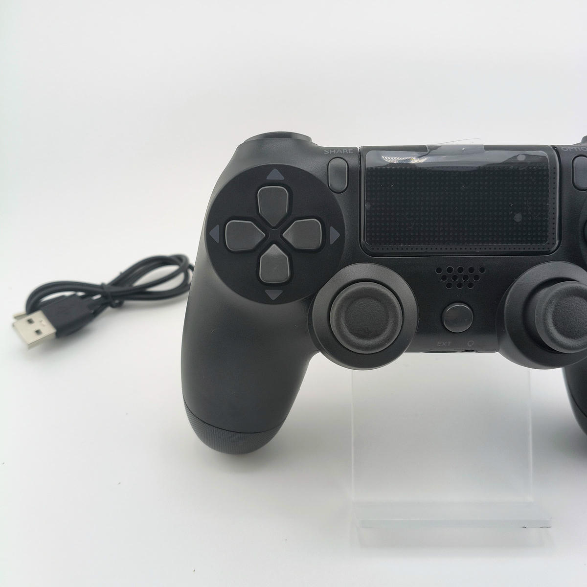 Controller wireless gaming Nero compatibile per console vista frontale con cavo di ricarica USB incluso per uso immediato